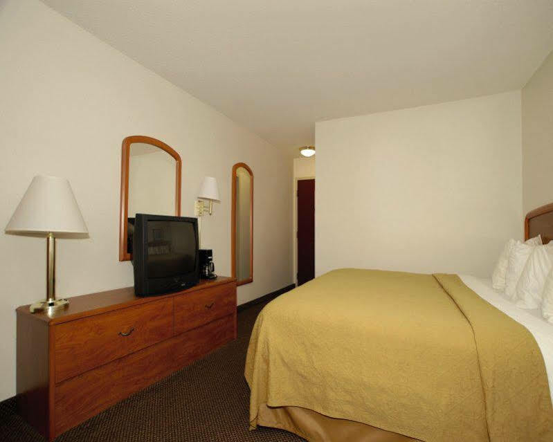 Quality Inn South Indianapolis Exterior photo